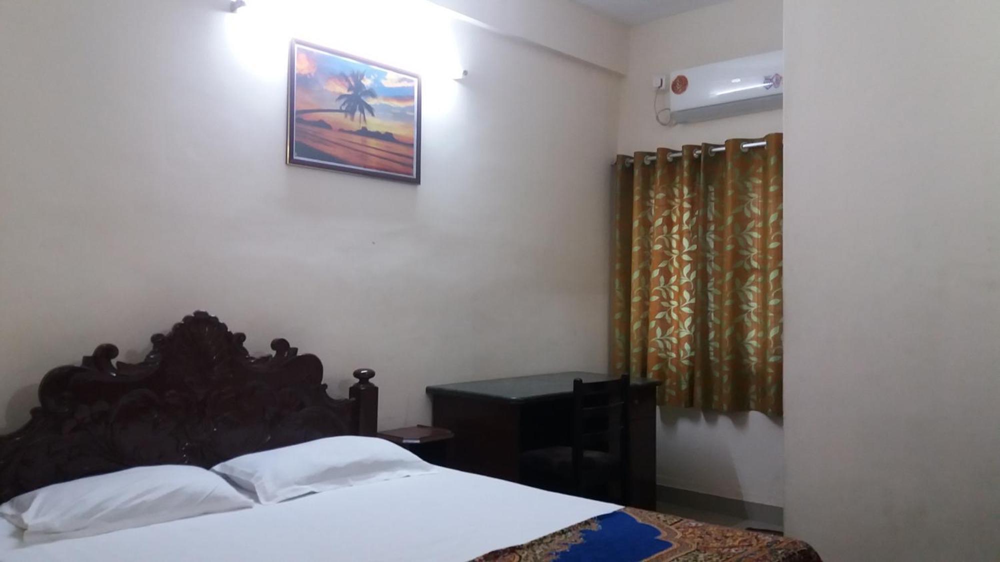 Classic Tourist Home Kochi Esterno foto